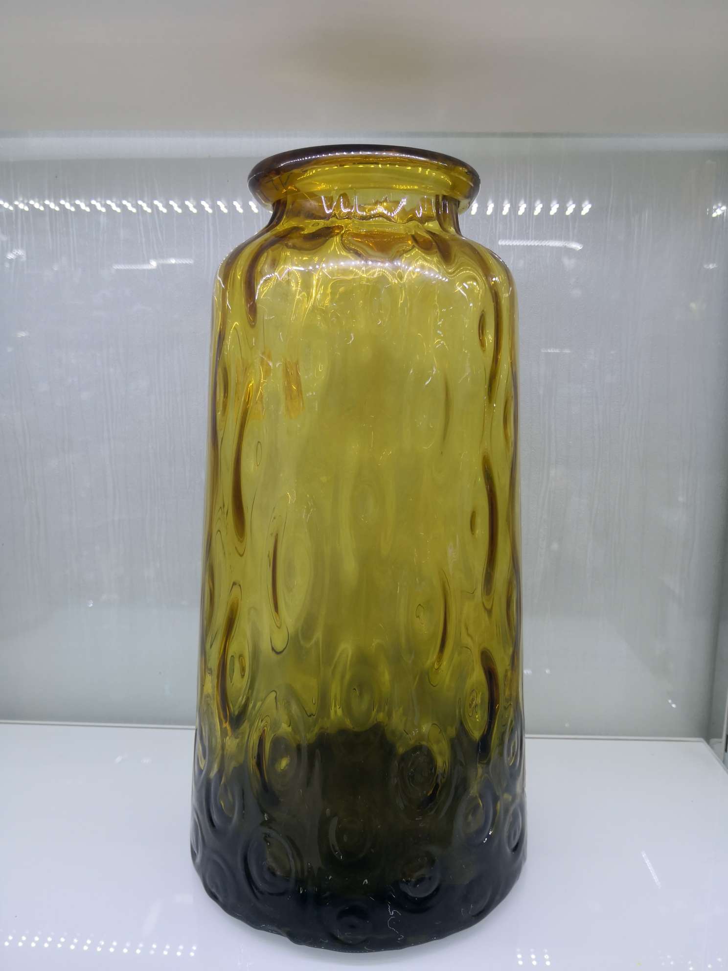 Amber gradient flower vase