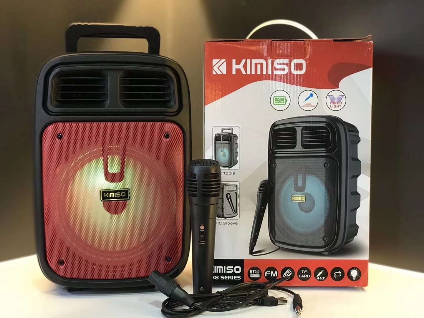 🌊KIMISO新款6.5寸上市👏👏
🆕款KMS-3383配有线🎤
产品尺寸：200*135*300mm
外箱尺细节图