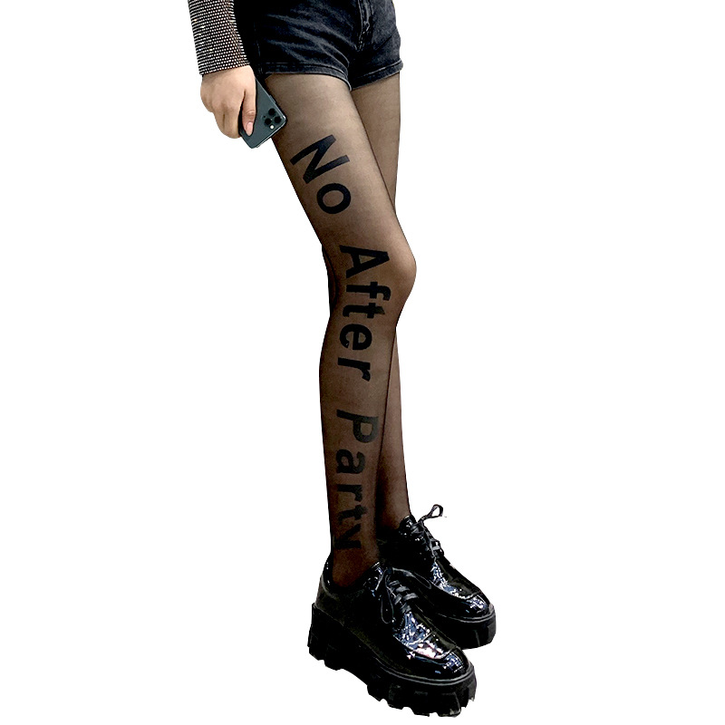 Trendy brand letter socks Specification image