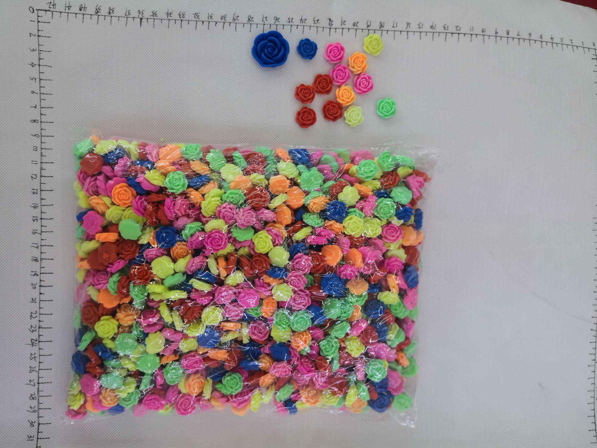 泡水玩具地摊爆款遇水变大水晶珠海洋宝宝各种款式产品图