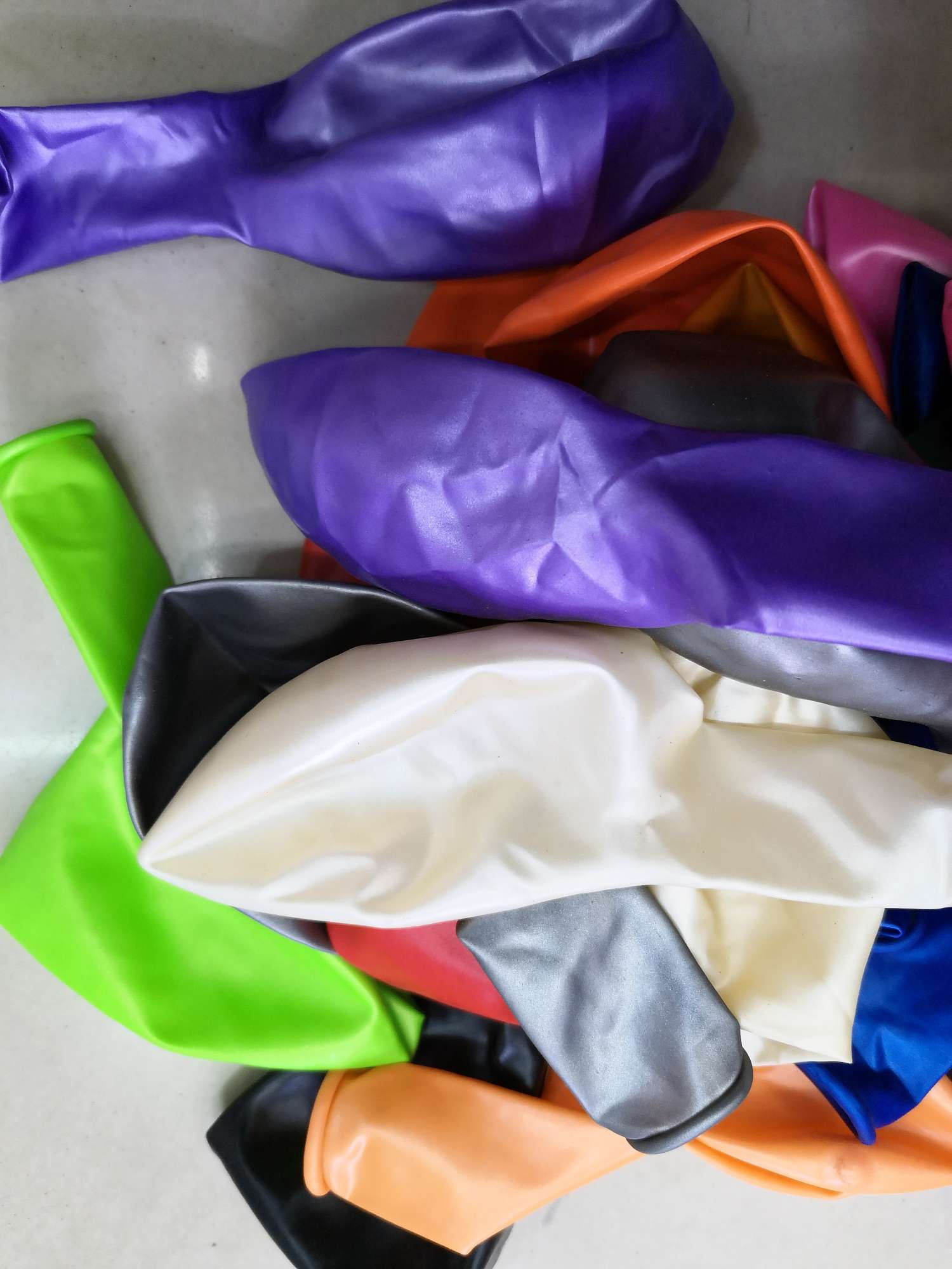 12寸珠光气球 混色  100pcs/包图