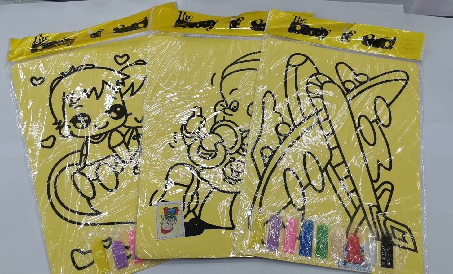Extra-large yellow background sand painting Specification image