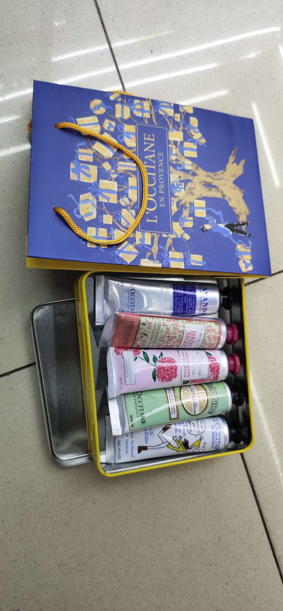 护手霜/香型滋润/保湿修复/套盒精美细节图