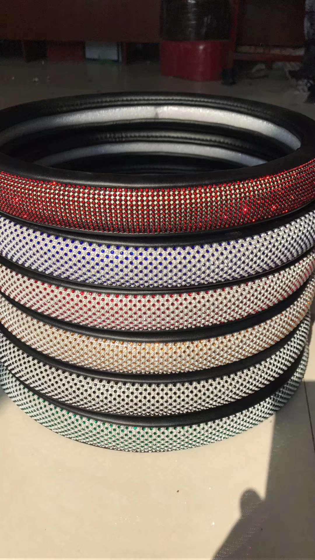 R Dot Drill Steering Wheel Detail View