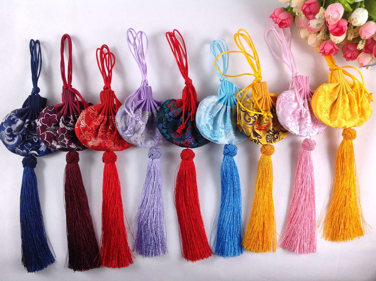 Cloth sachet head tassel Chinese style court sachet featured handicrafts car hang thumbnail