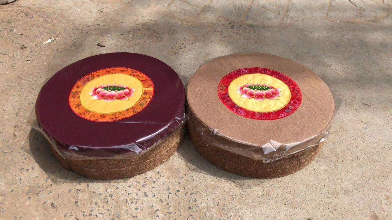 Puton cushion For worship Buddha cushion for sitting meditation cushion for thickening the household coconut palm folding cushion for meditation thumbnail