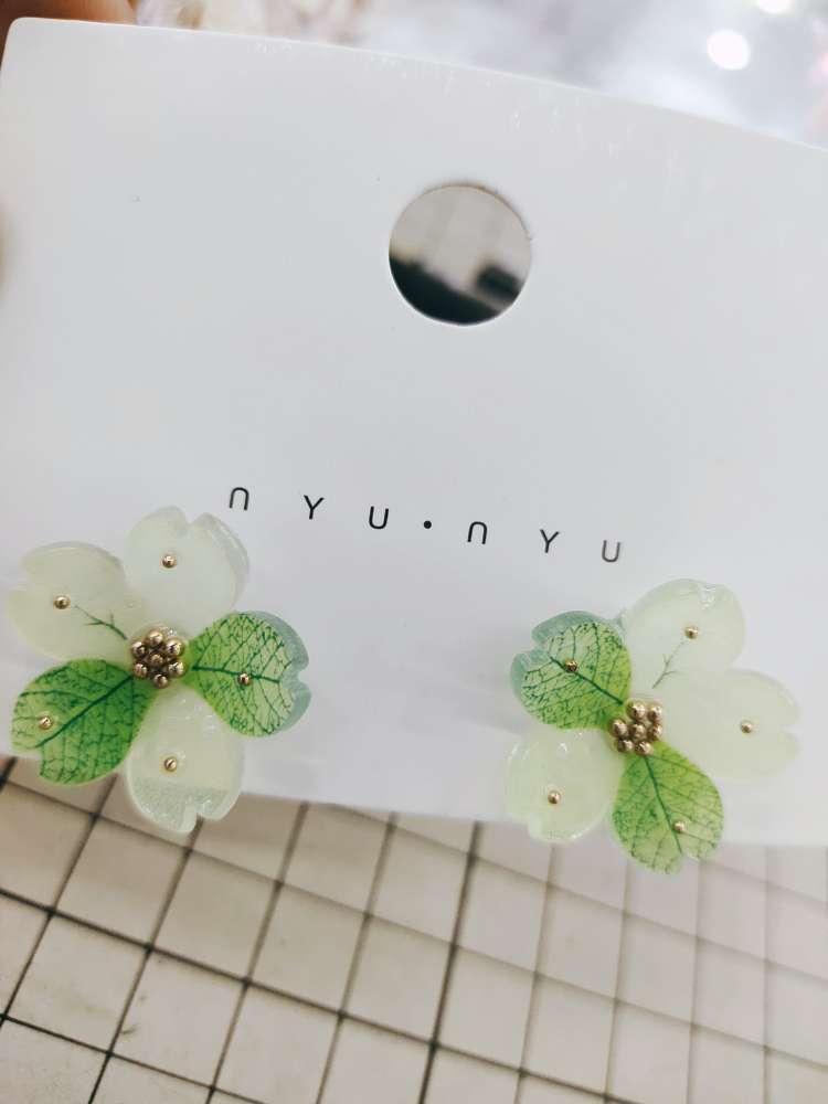 Cherry blossom steel bead ear studs Application Scenario