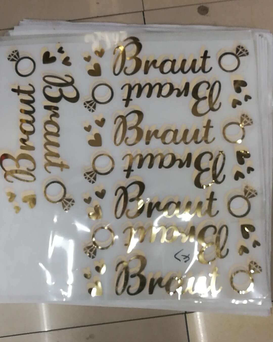 Specializing in the production of gold and silver embossed shoulder straps, etiquette straps, LOGO design, festival balls, parties, Bride parties, bachelor parties, makeup balls, and Bride details Picture