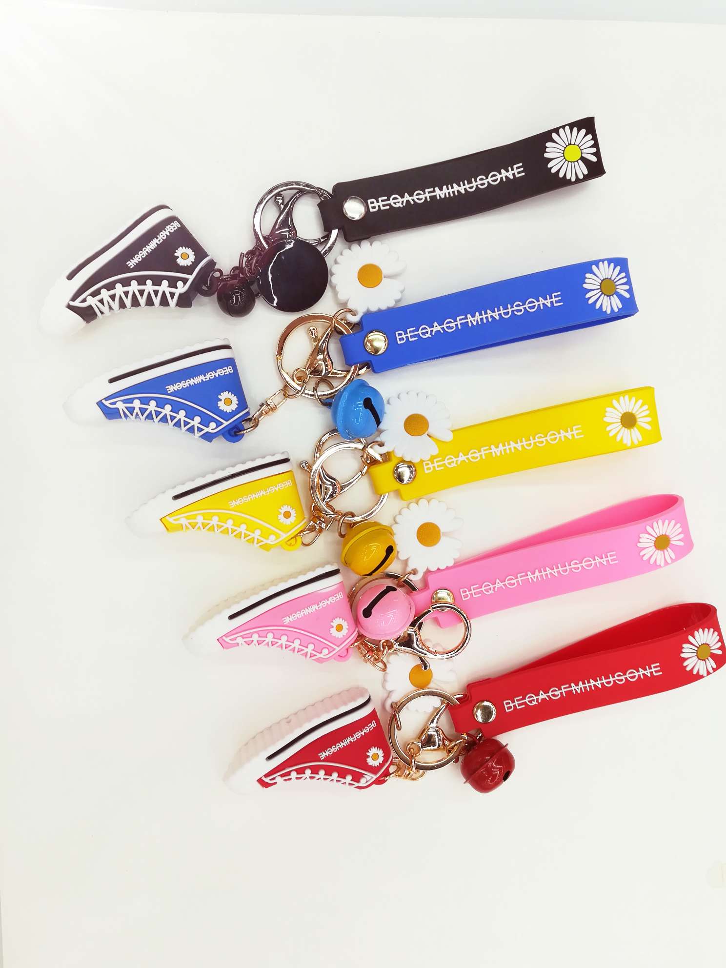 网红爆款，权志龙同款小邹菊球鞋细节图