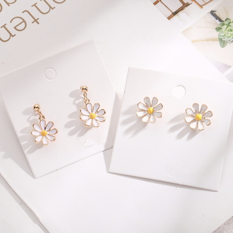 Small daisies flower earrings Female small fresh temperament long earrings simple small drop 2020 new trendy earrings Sueyebrow