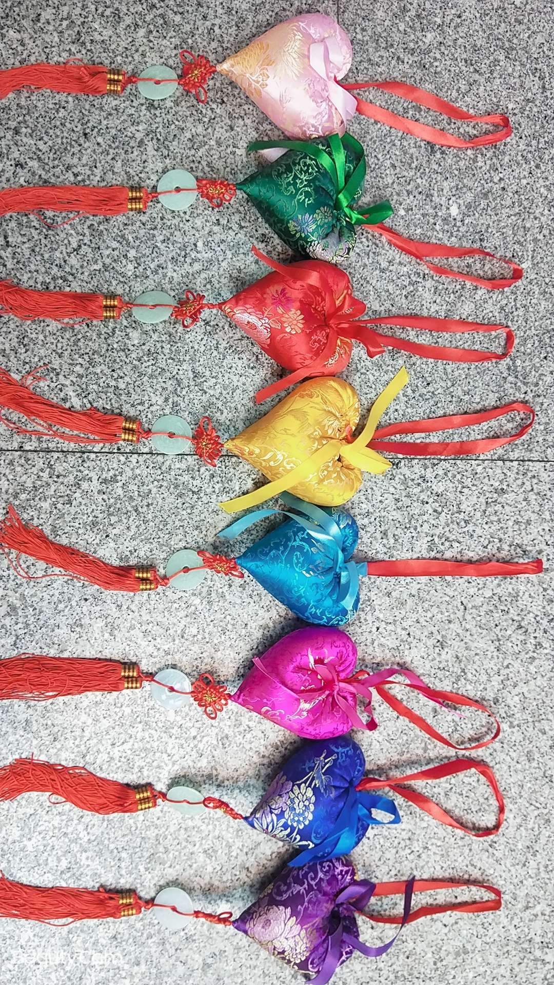 Large peach heart Chinese knot tassel bao bowknot Fu Character Mugwort taste ethnic wind peach heart drive mosquito sachet purse thumbnail