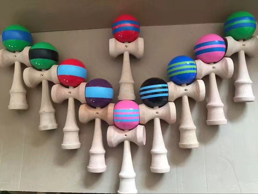 High-end beech creative wooden sword ball sword jade skill ball exercise hand eye coordination Wooden toy crack paint baking paint top ball game skills cup undefined