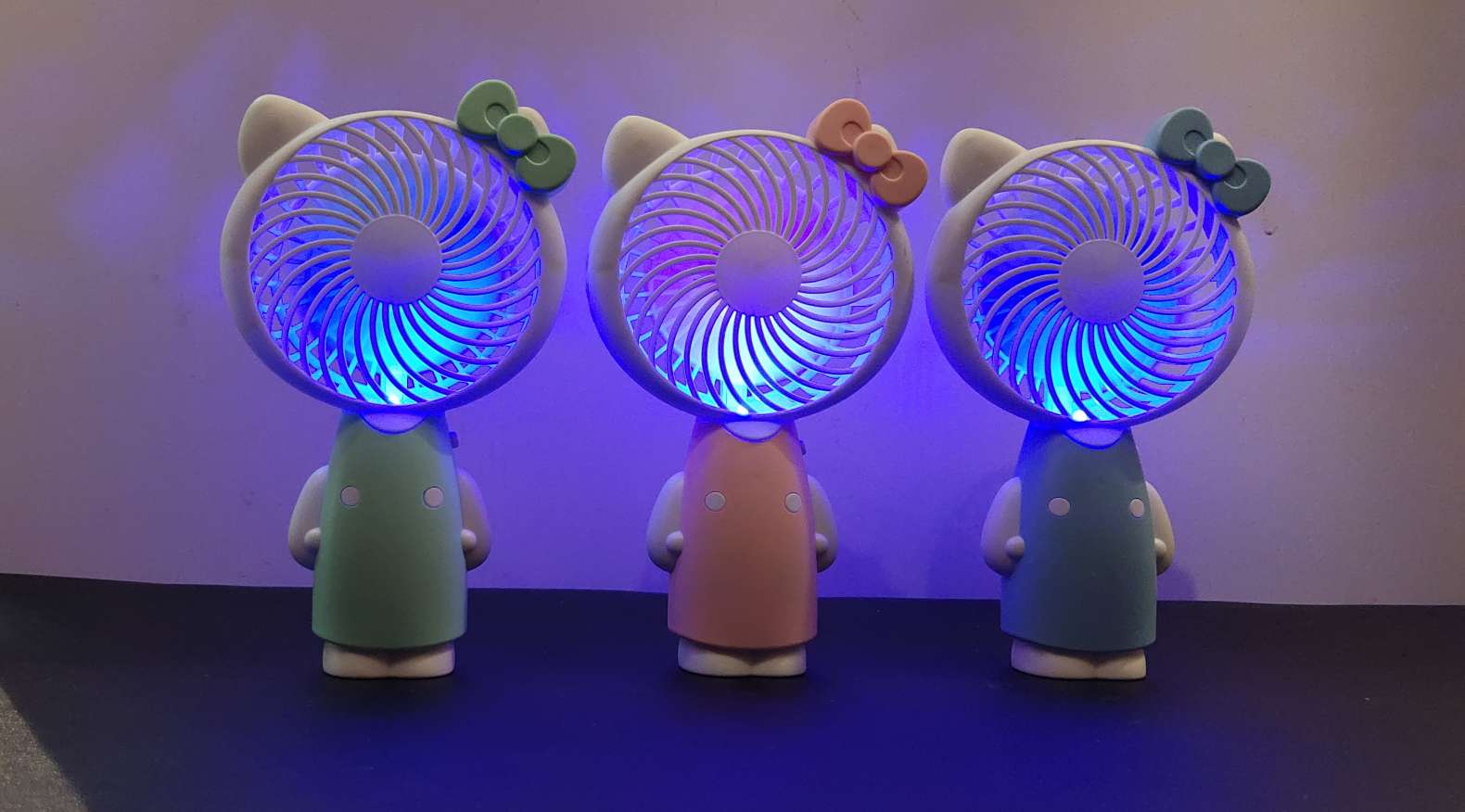 Usb mini fan Student dormitory cartoon fan portable pocket handheld colorful children's fan thumbnail