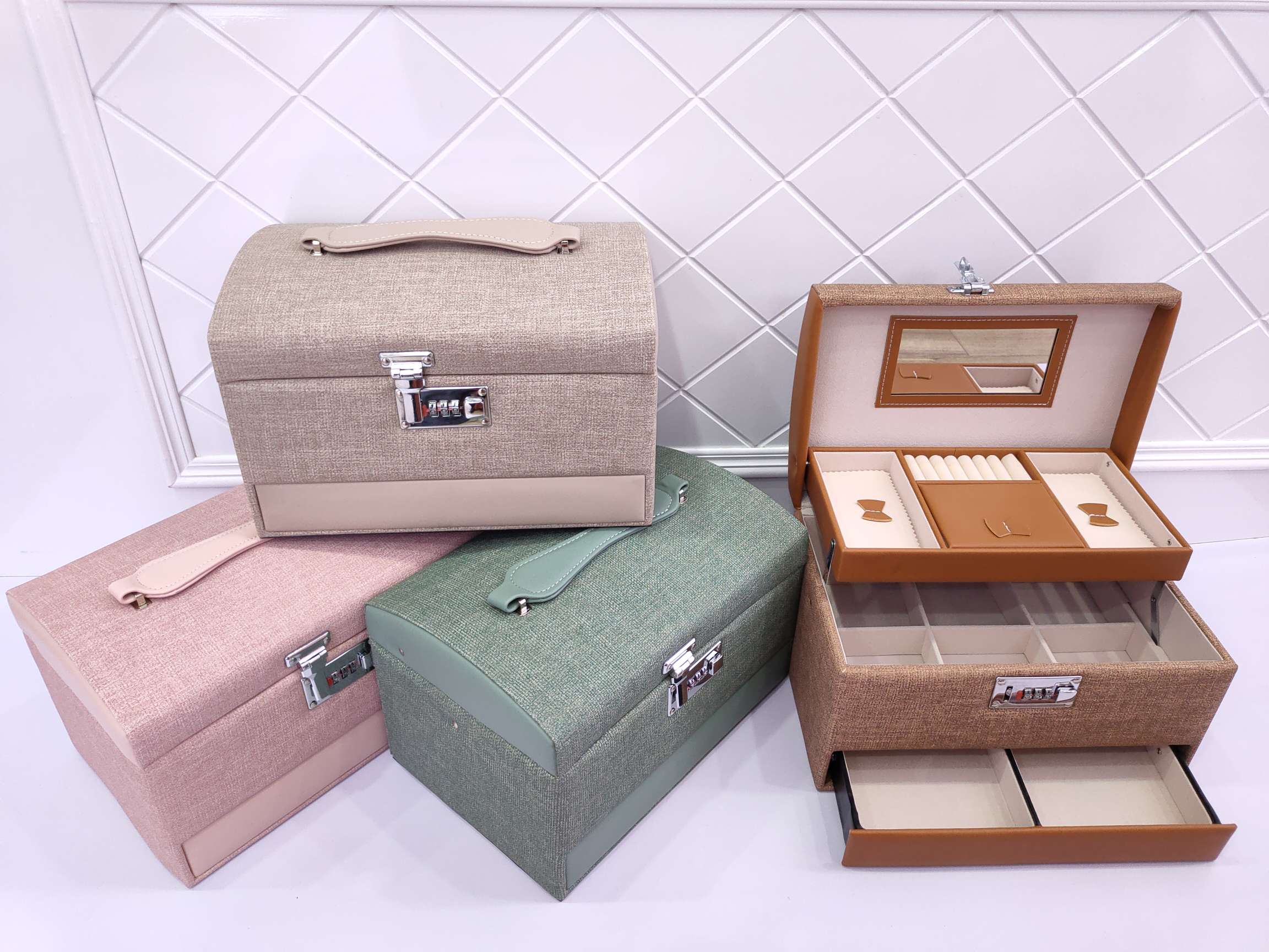 Jinqi Jewelry Box Korean version Ring, necklace, stud, multi-functional large-capacity jewelry box manufacturer wholesale YM065 undefined