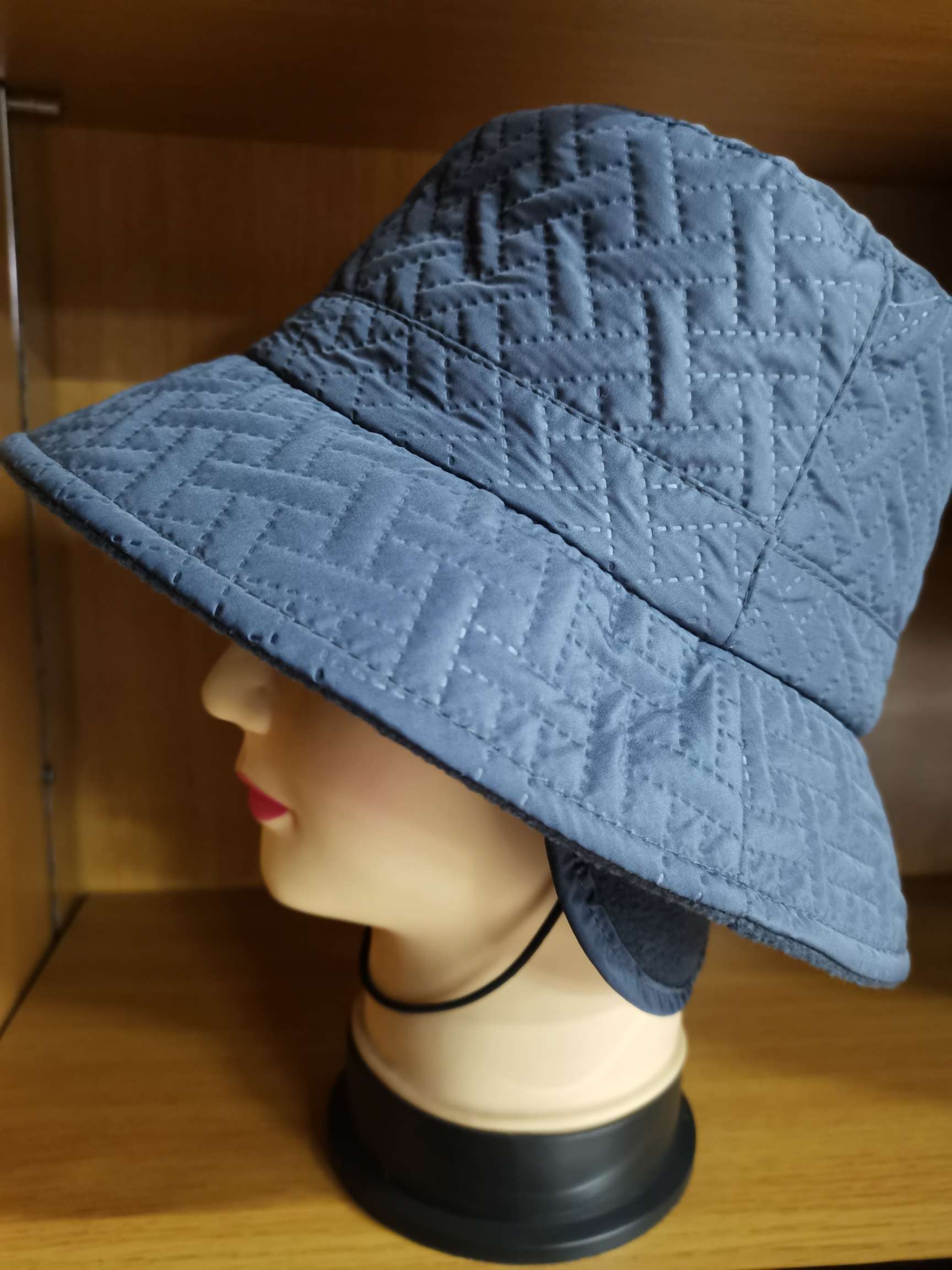 Fisherman hats, basin hats, sun hats, baseball caps, versatile winter hats for both men and women, and earmuffs details Picture