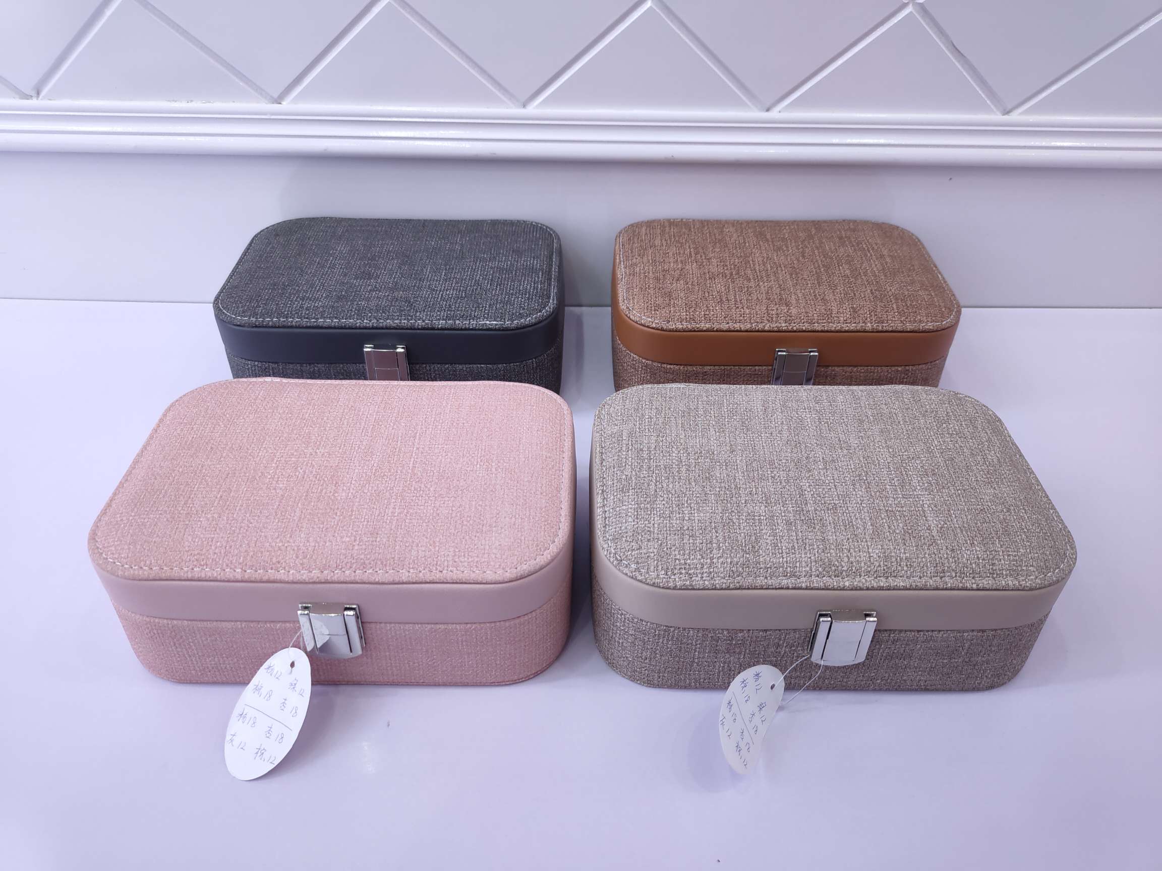 Jinqi Jewelry Box Korean version stud ring, necklace, watch gift Packaging box New accessory YM070