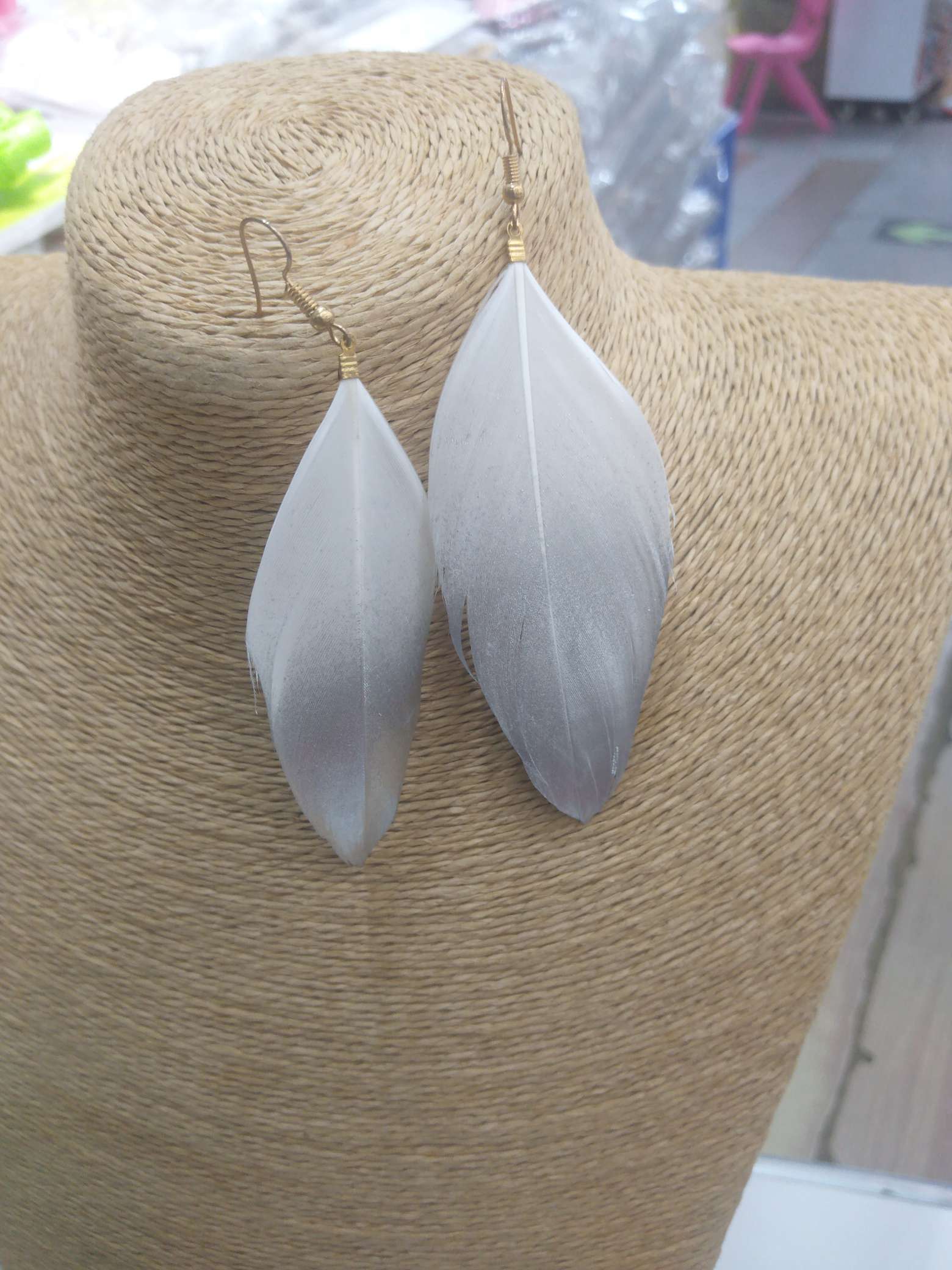 Factory direct sales of feather earrings 1 details Picture