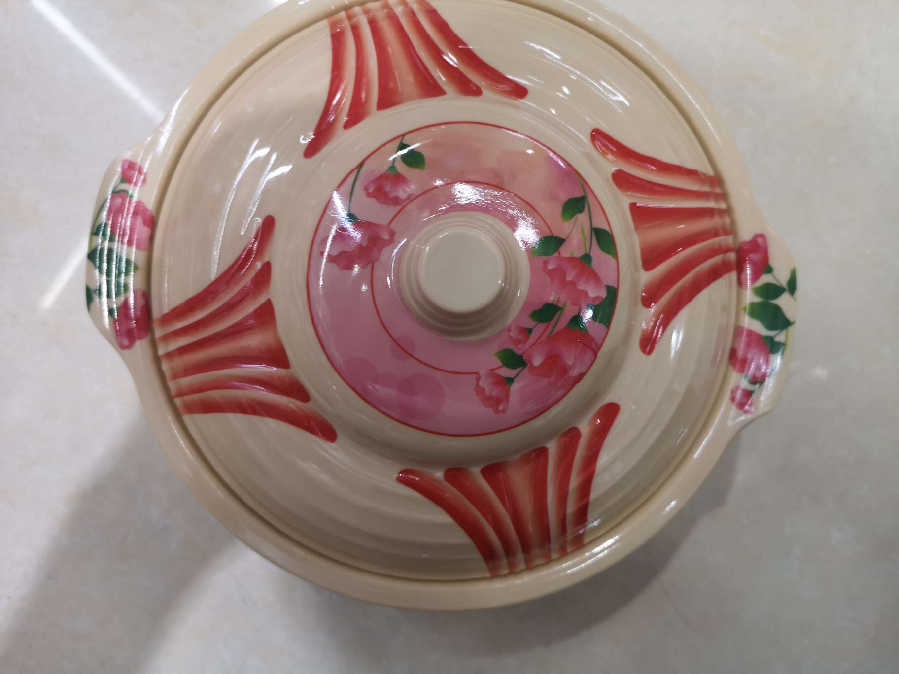 Manufacturers sell melamine dishware and plates