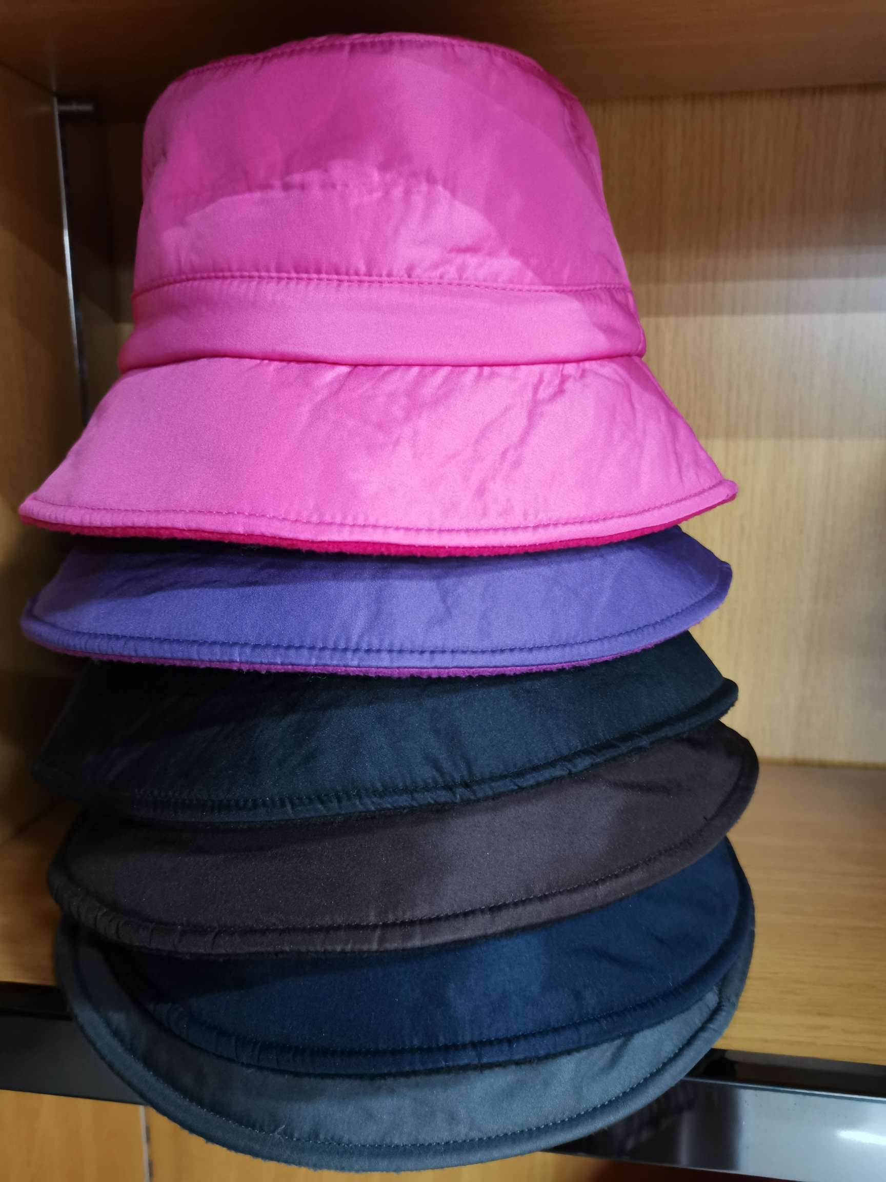 Fisherman hats, basin hats, sun hats, baseball caps, versatile winter hats for both men and women, and earmuffs Application Scenario