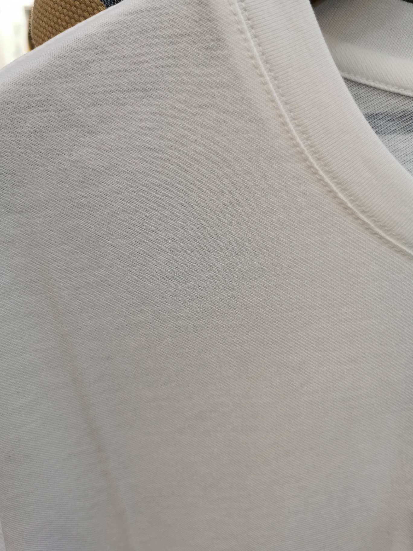 Fashionable and trendy men's casual T-shirt short-sleeved cg details Picture