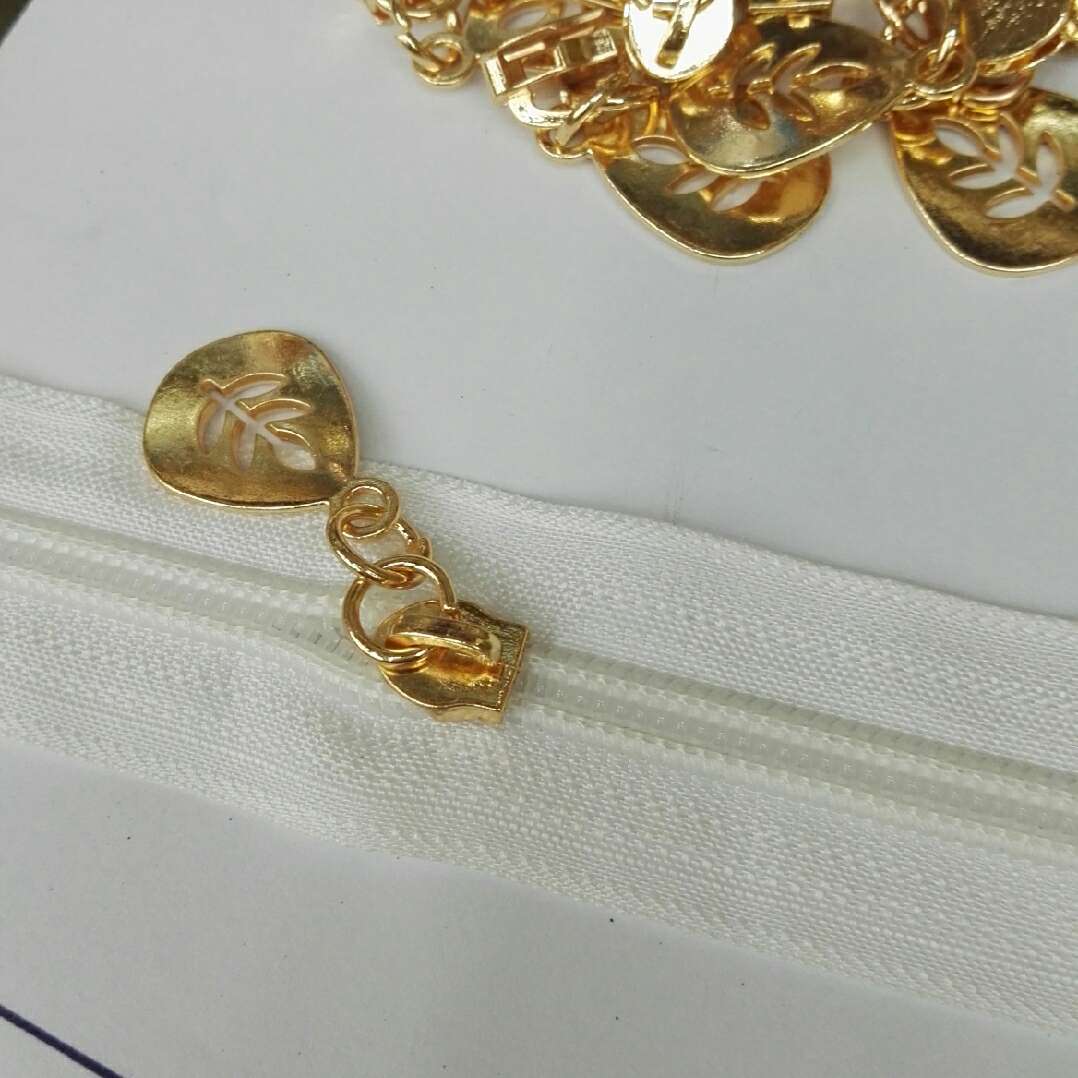 5. Nylon hanging light gold hollowed-out leaf bags general home textile