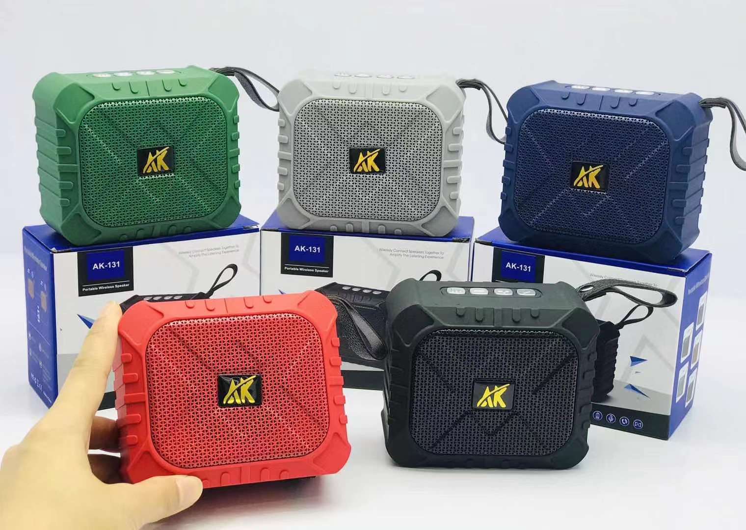 新款型号：AK-131蓝牙音响，便携小音响
装箱数：100 PC