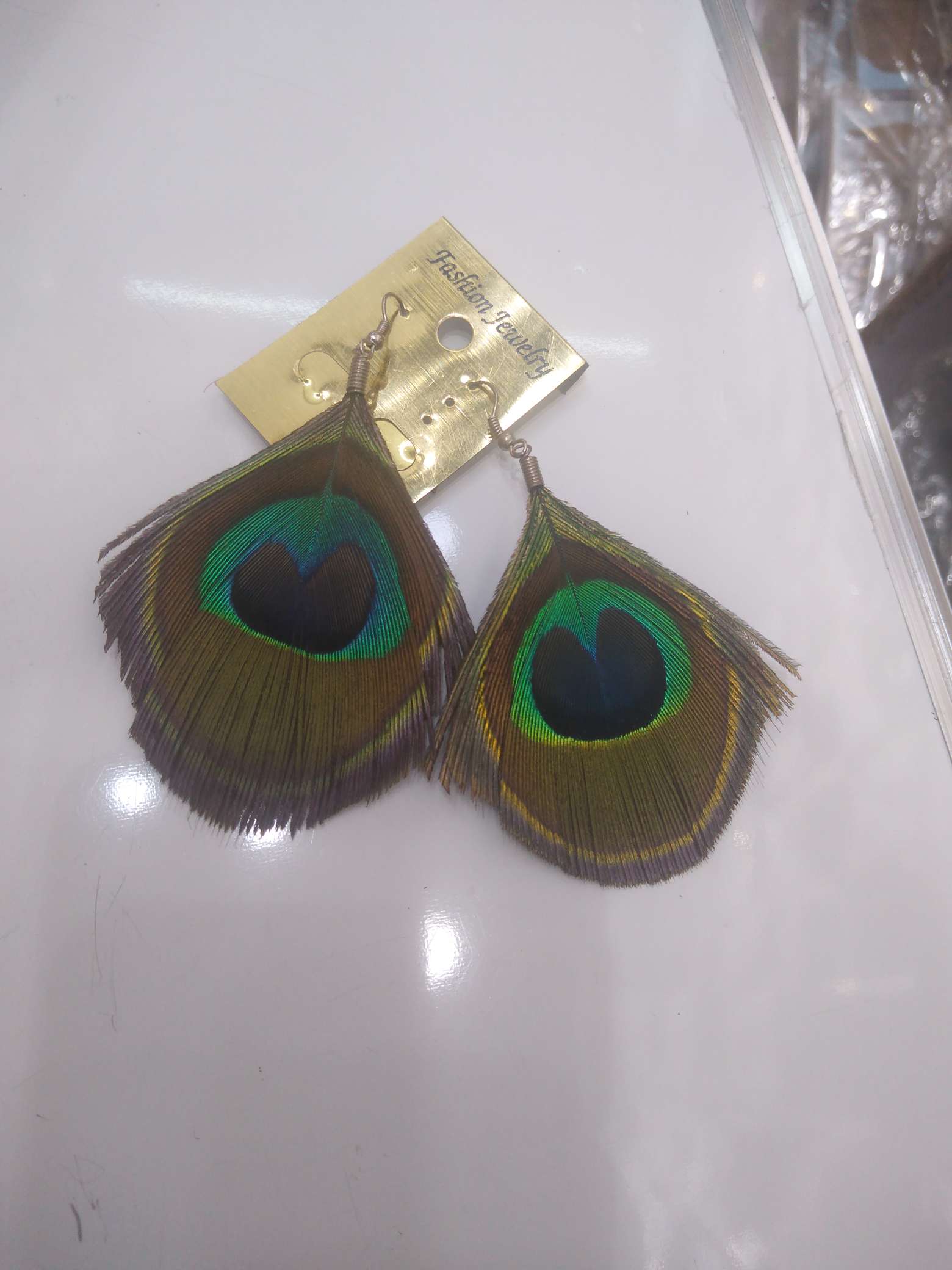 Factory direct sales of popular European and American accessories - peacock feather earrings details Picture