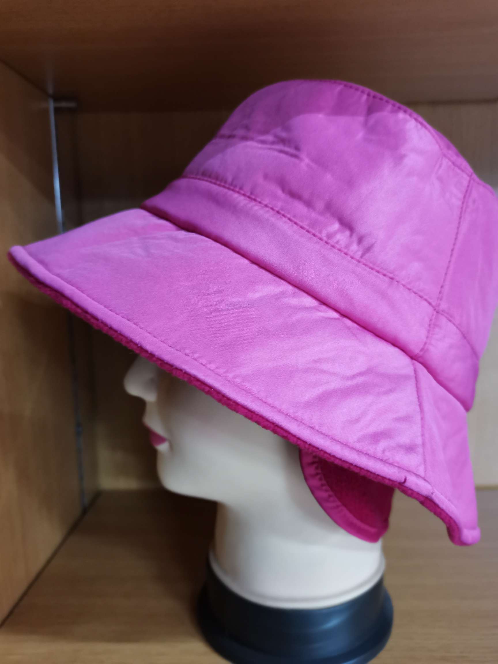 Fisherman hats, earmuffs, basin hats, sun hats, baseball caps, versatile and warm winter hats for both men and women, autumn and winter undefined