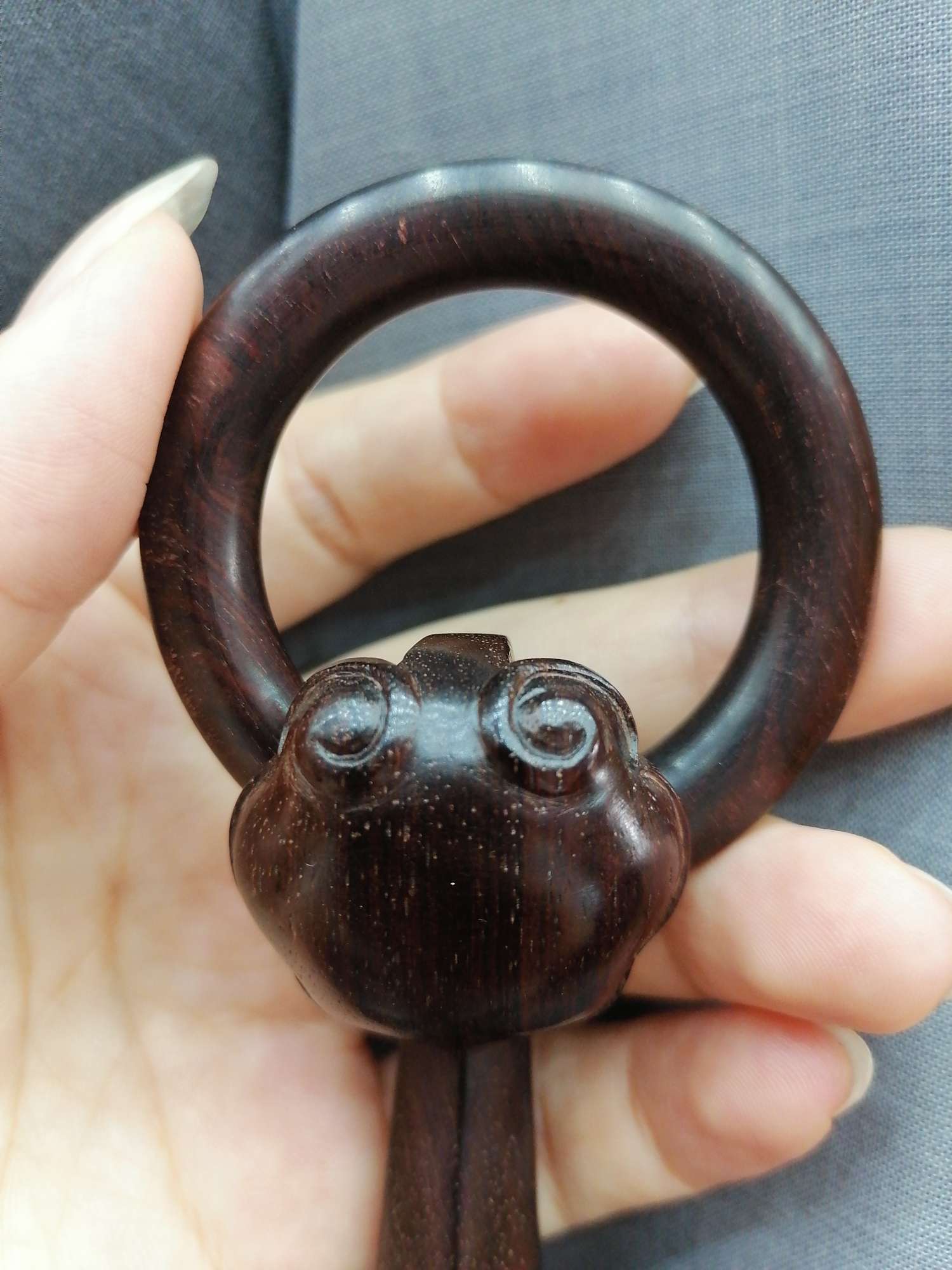 小叶紫檀钩环细节图