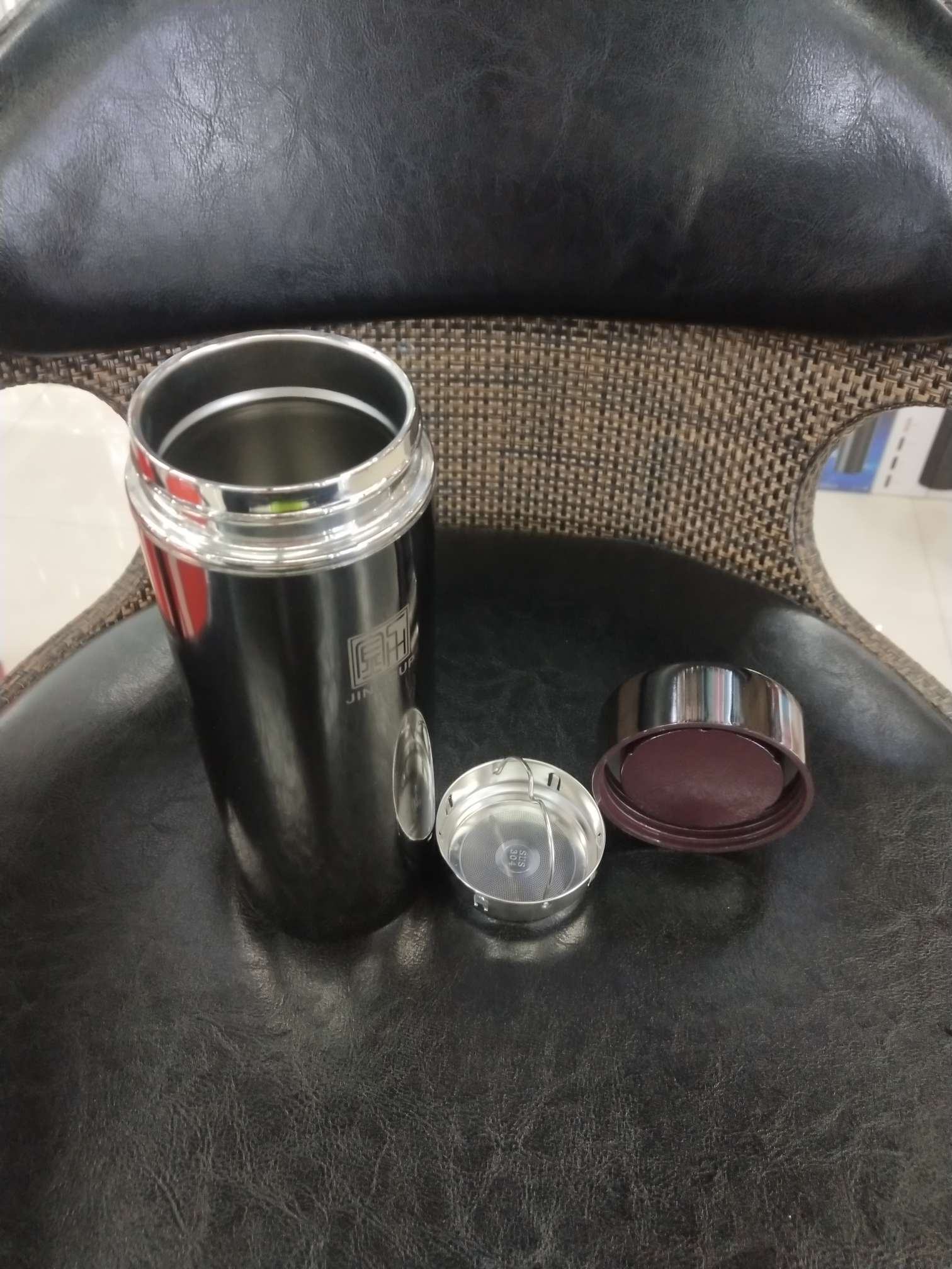 钛金真空保温直杯细节图