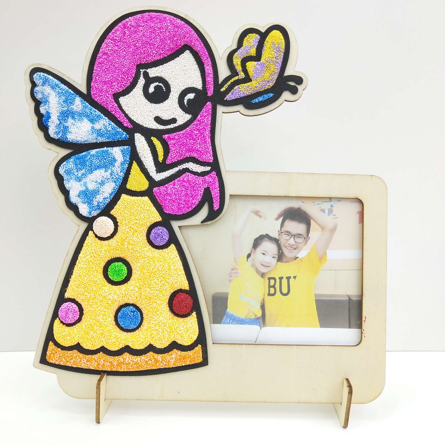 Direct sales from the manufacturer of eco-friendly wooden photo frames and snowflake clay paintings