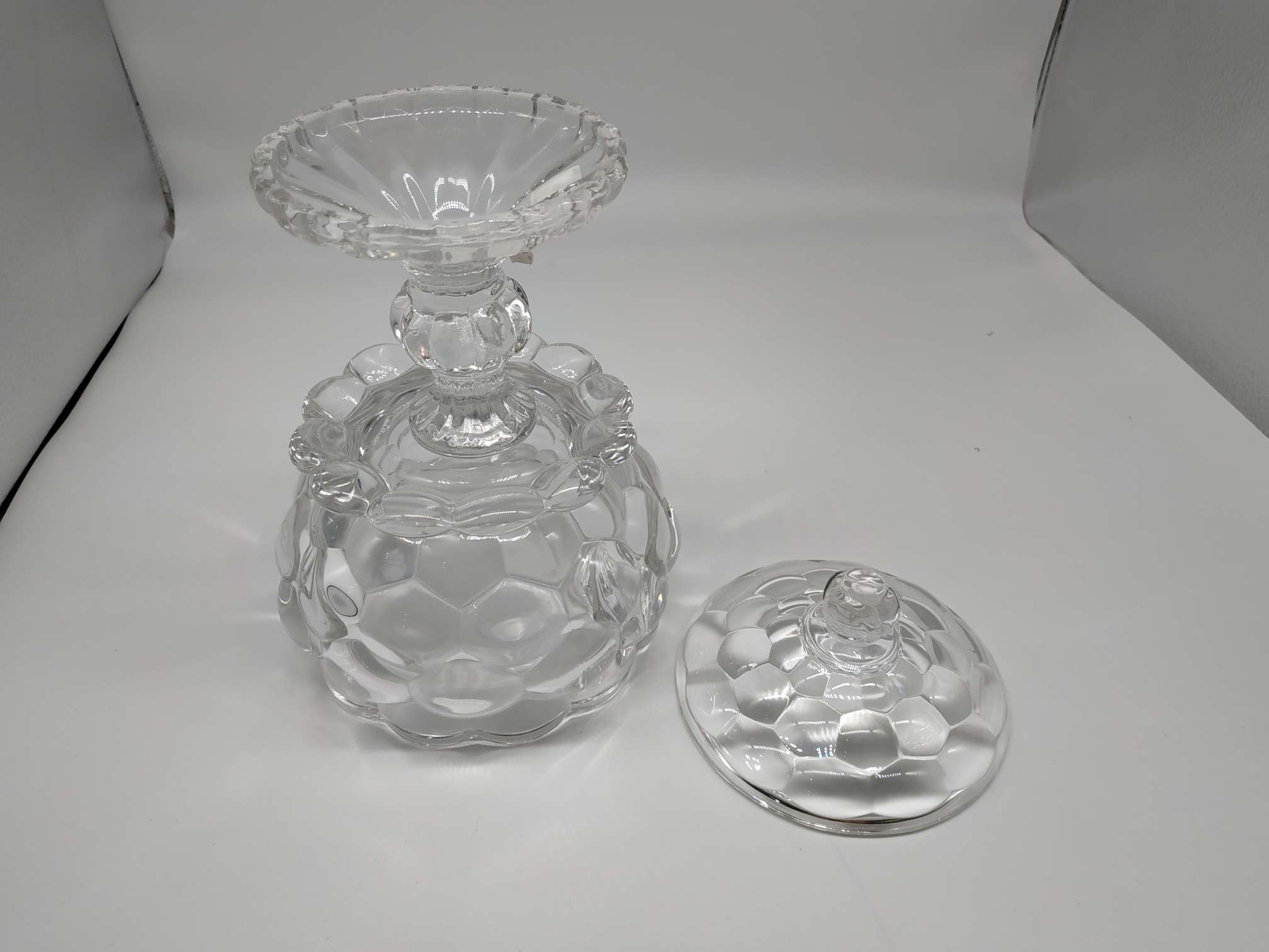 Yiwu Good Goods Huida Glass 15*24Cm Grape Series Sugar Jar, Sealed Jar, Arts And Crafts Gifts Application Scenario