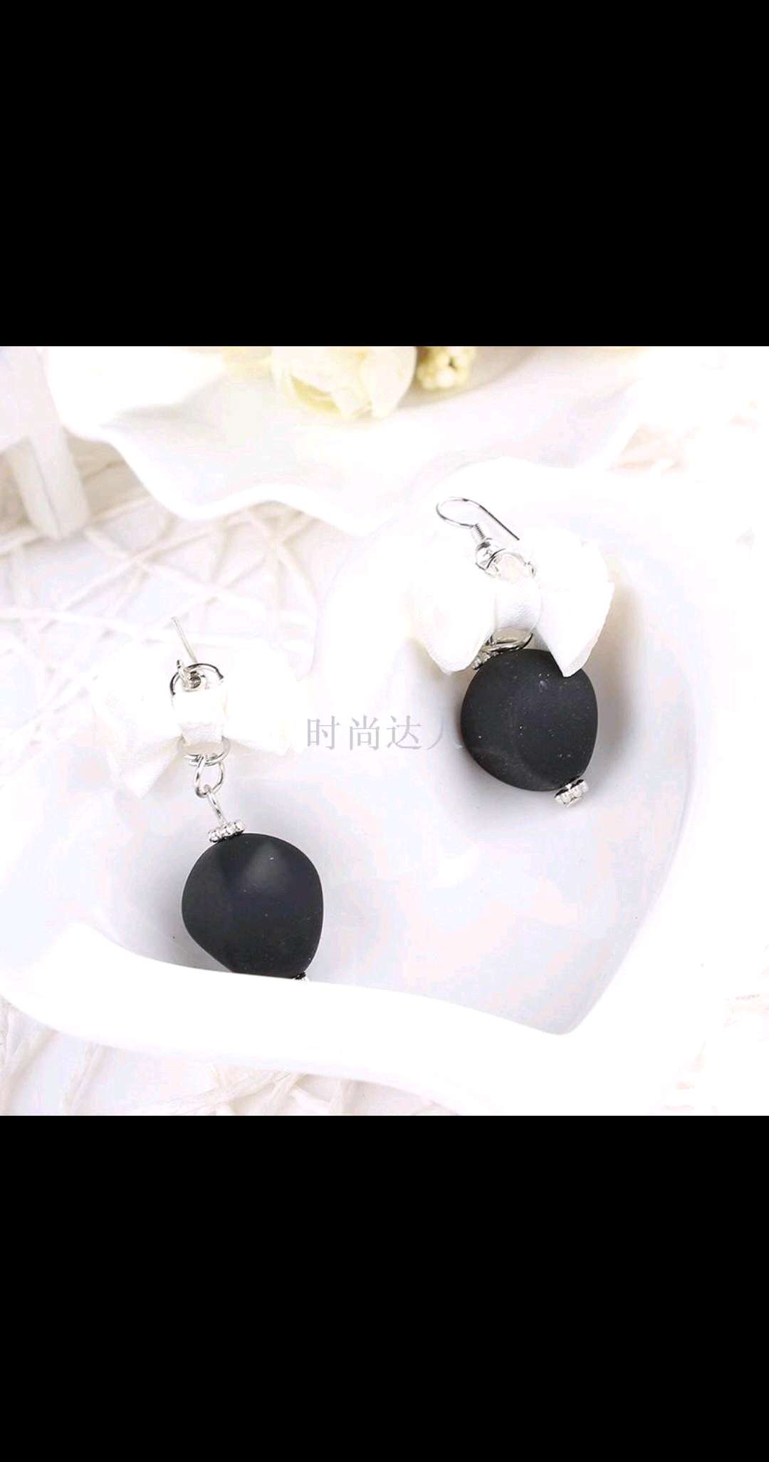European and American style personalized earrings are popular cross-border e-commerce accessories Specification image