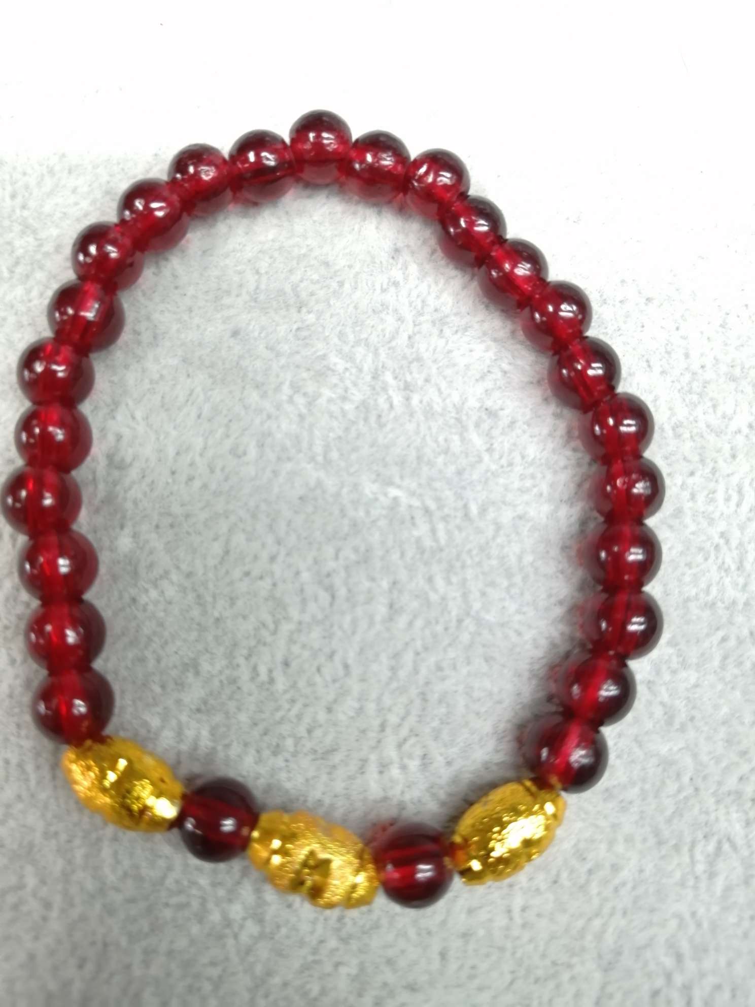 金珠石榴石手链图