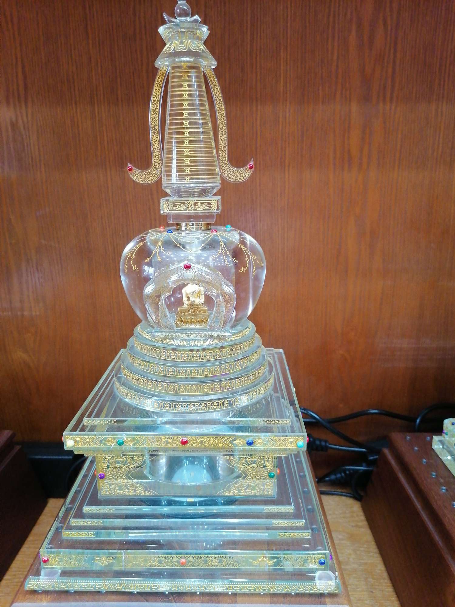 【十方】LED灯禅乐机 
有七种颜色转换，内置120首原创佛乐、经咒与经典经文，可蓝牙可插USB细节图