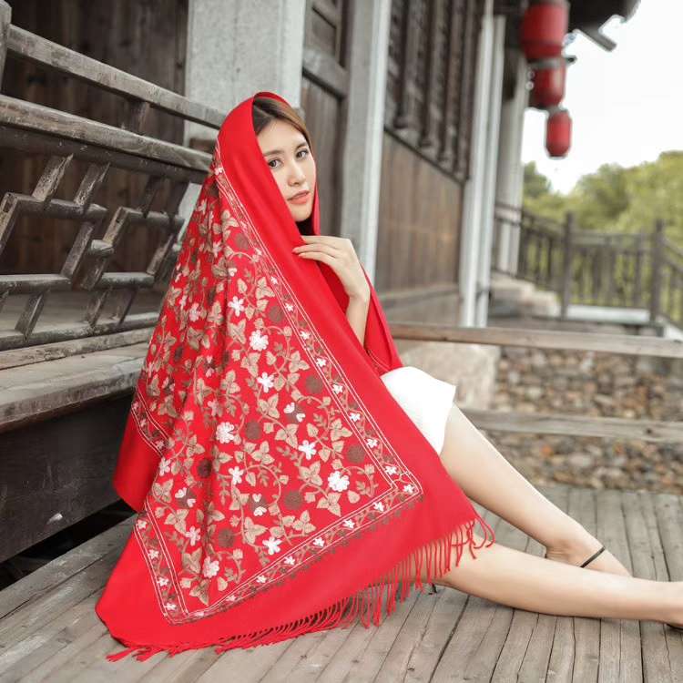 New ethnic-style embroidered cashew cashmere scarf for autumn and winter, versatile and warm embroidered cashmere fleece shawl, jacquard shawl