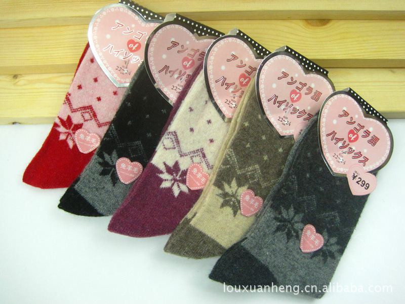 义乌袜子批发 兔毛袜 羊毛袜 兔羊毛加厚保暖中筒女袜 详情图7