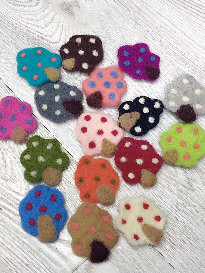 Wool felt tree, handcrafted wool felt tree, DIY finished jewelry accessories, finished phone case, wallet decoration accessories Specification image