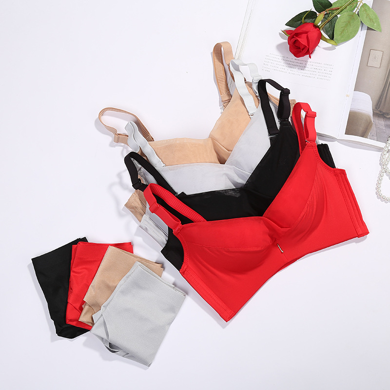 Factory Direct Sales Fashion Young Women Simple Traceless Solid Color Without Steel Wire Body Shaping Bra Wicking Sweat Item Picture