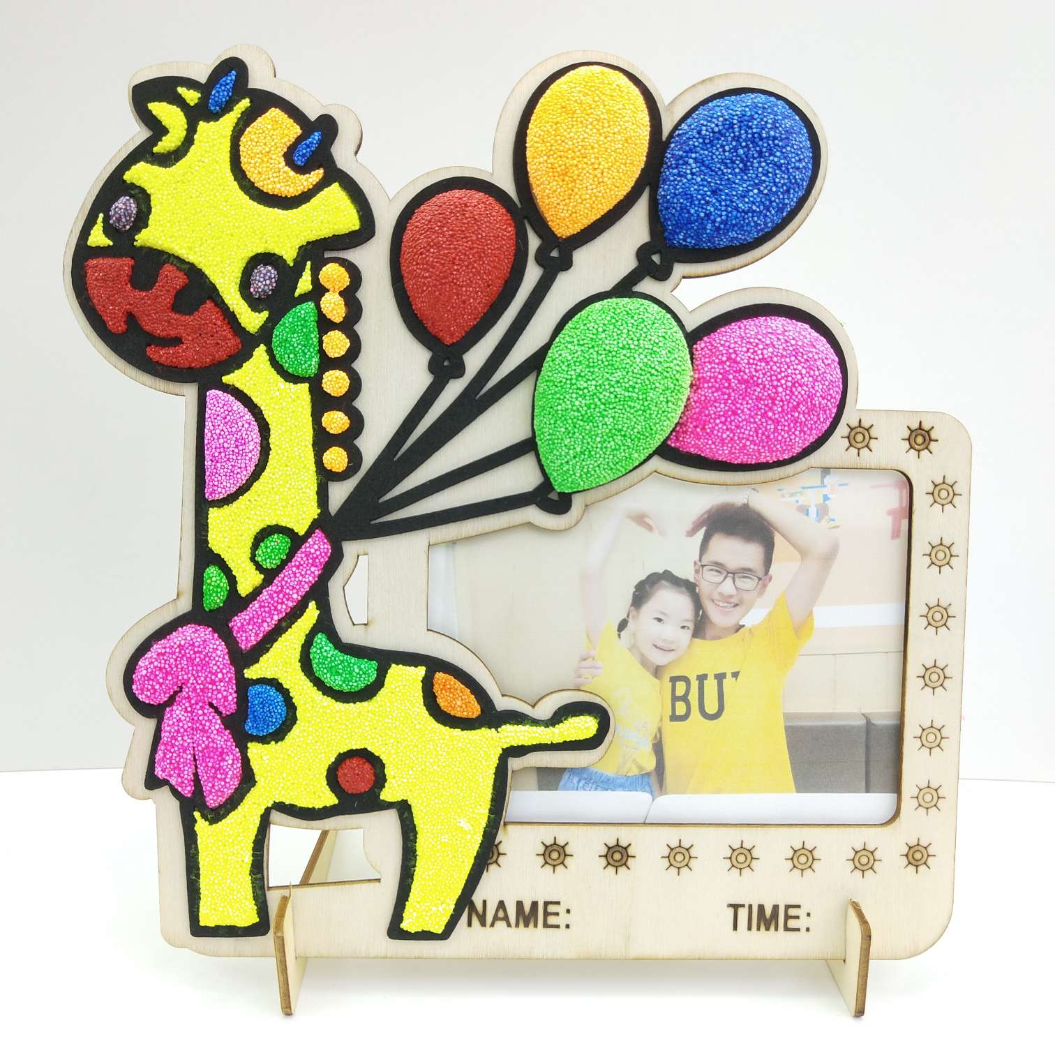 Direct sales from the manufacturer of eco-friendly wooden photo frames and snowflake clay paintings Item Picture