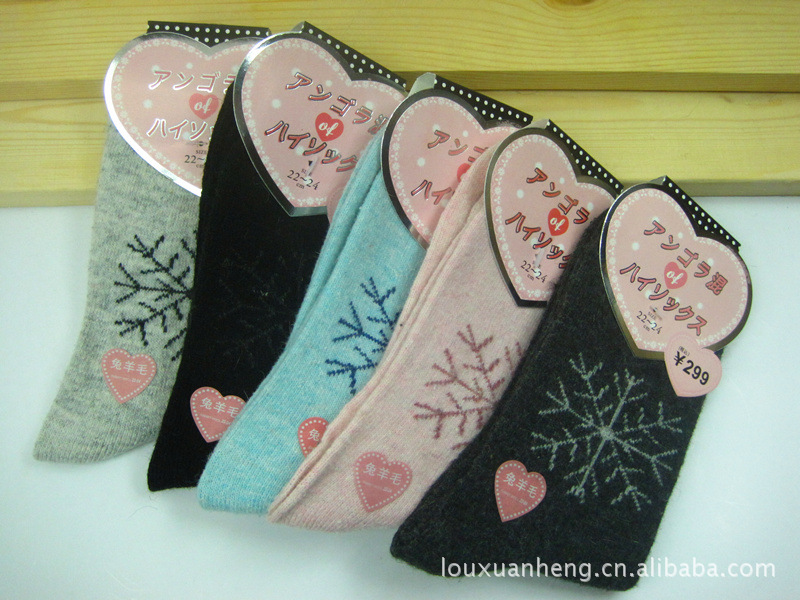 义乌袜子批发 兔毛袜 羊毛袜 兔羊毛加厚保暖中筒女袜 详情图6