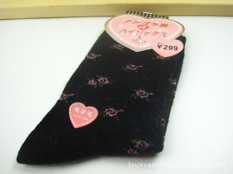 新款袜子 兔毛袜 羊毛袜 小碎花中筒保暖女袜 兔羊毛袜批发 细节图