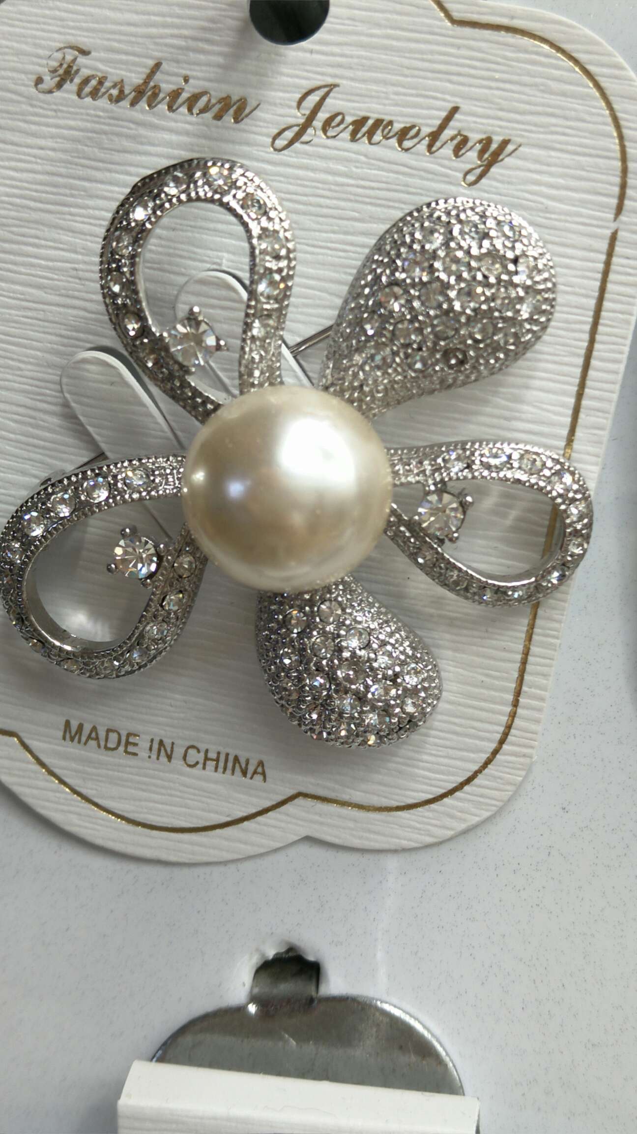 07 Brooch