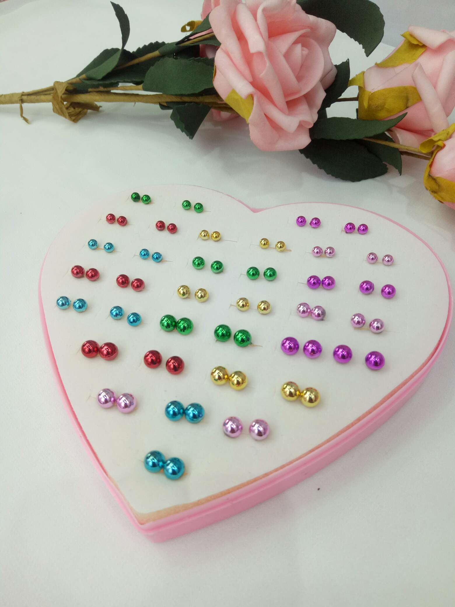 Heart Box Color Uv Fashion Exquisite Small Earrings Stall Two Yuan Shop Gift Supply Specification drawing