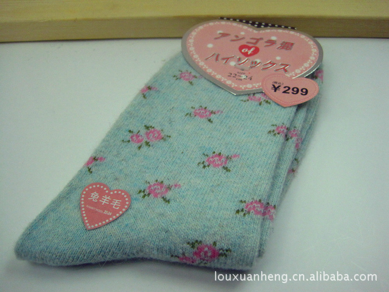 新款袜子 兔毛袜 羊毛袜 小碎花中筒保暖女袜 兔羊毛袜批发 产品图