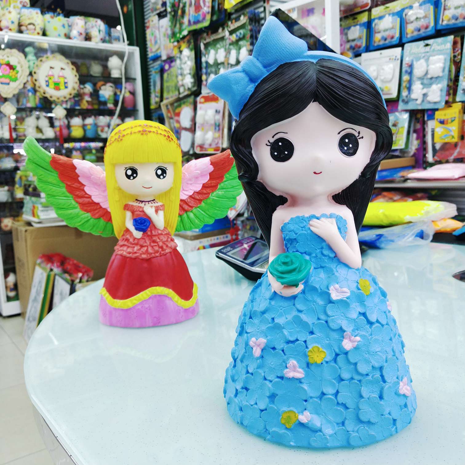 Wholesale factory direct sales of large vinyl doll piggy bank white body painted toys undefined