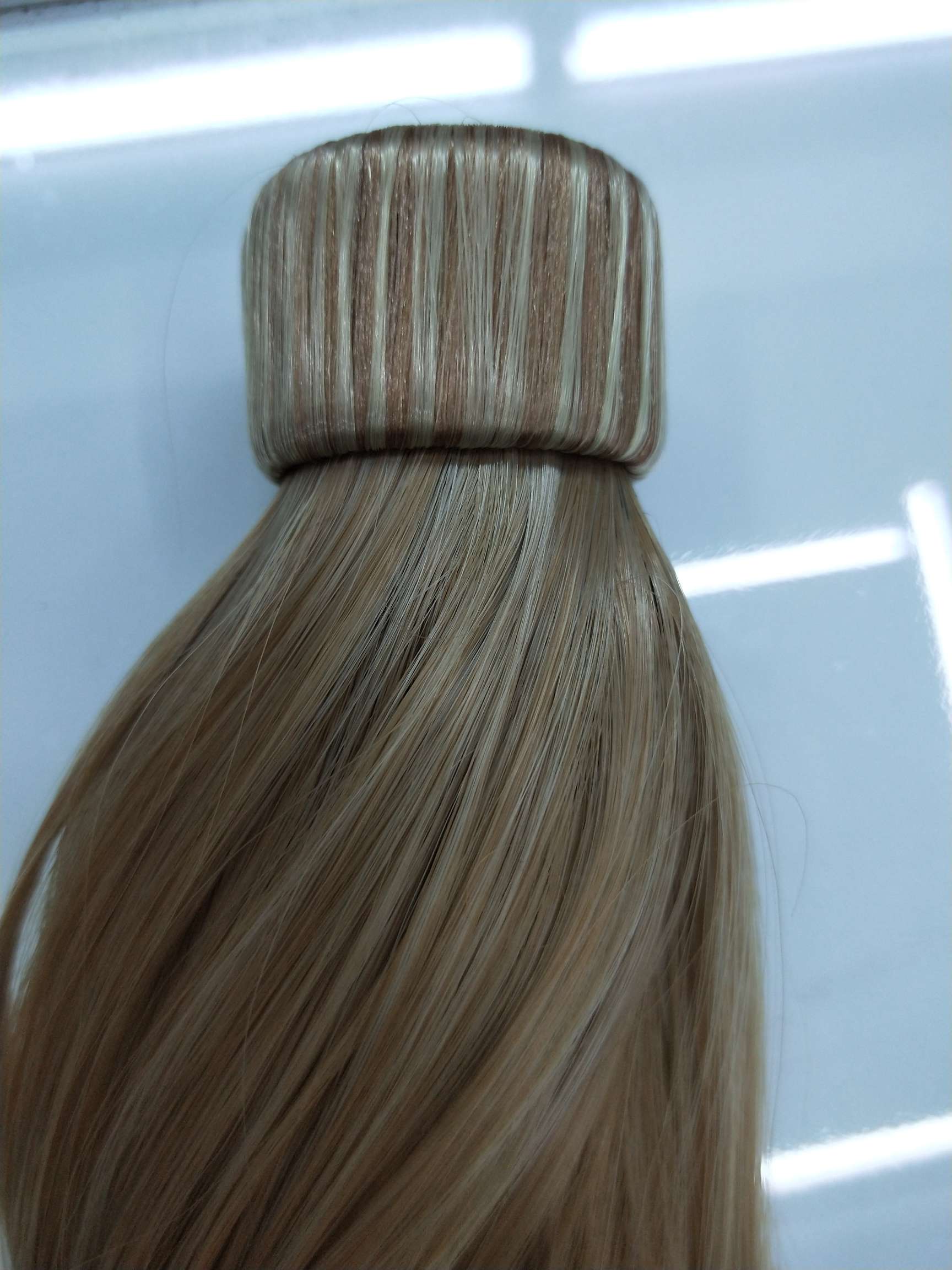 Cabello rizado de alta temperatura de seda cola de caballo peluca mujer invisible no traza natural una pieza extensiones de cabello Specification image