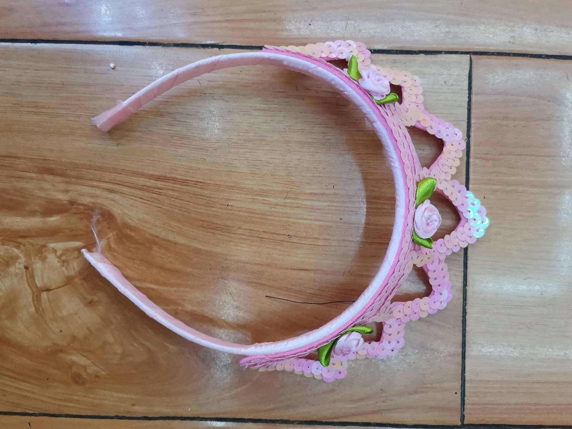 Sequin Crown 1