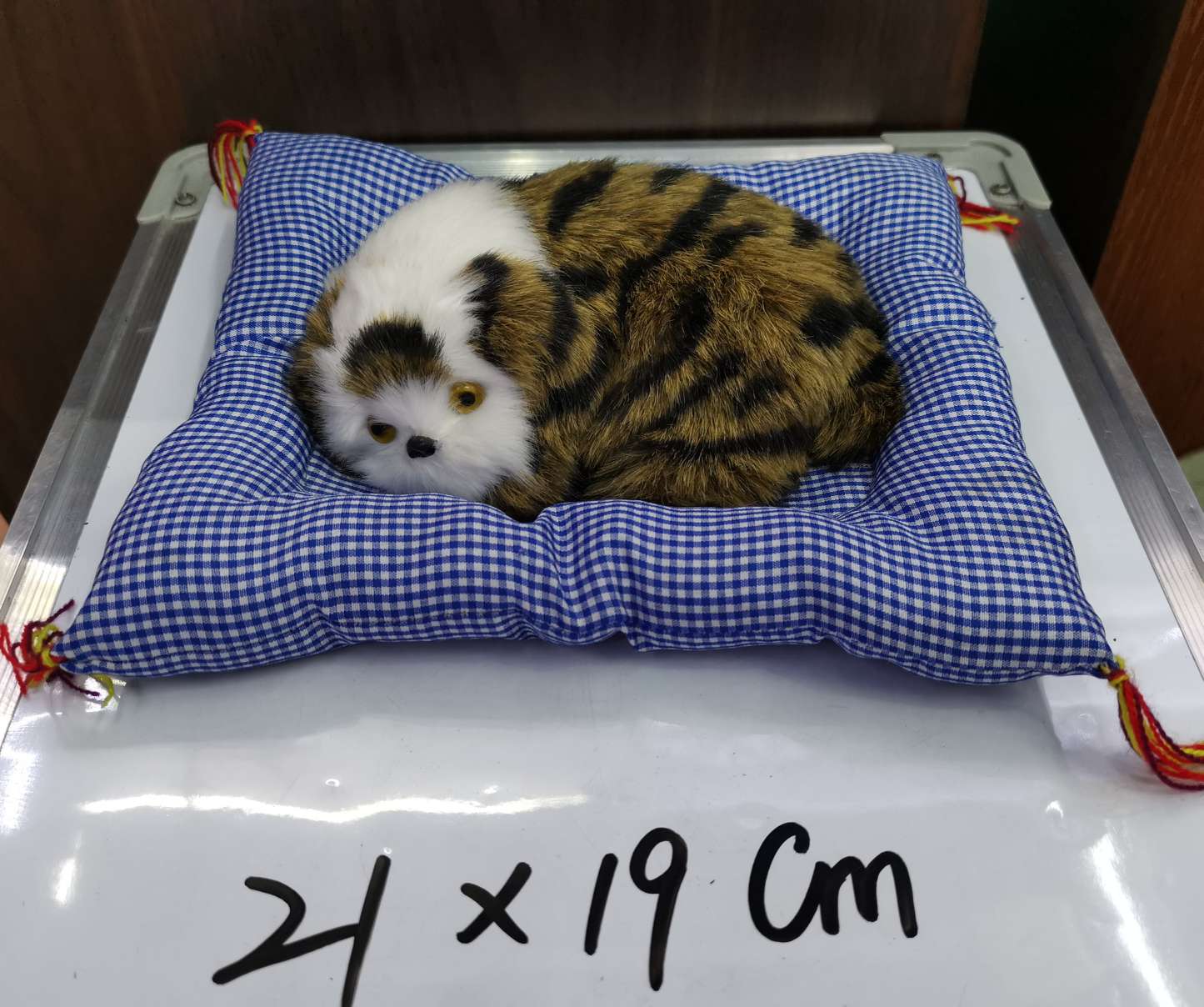 厂家直销新宇裘皮仿真工艺布垫狗6093款