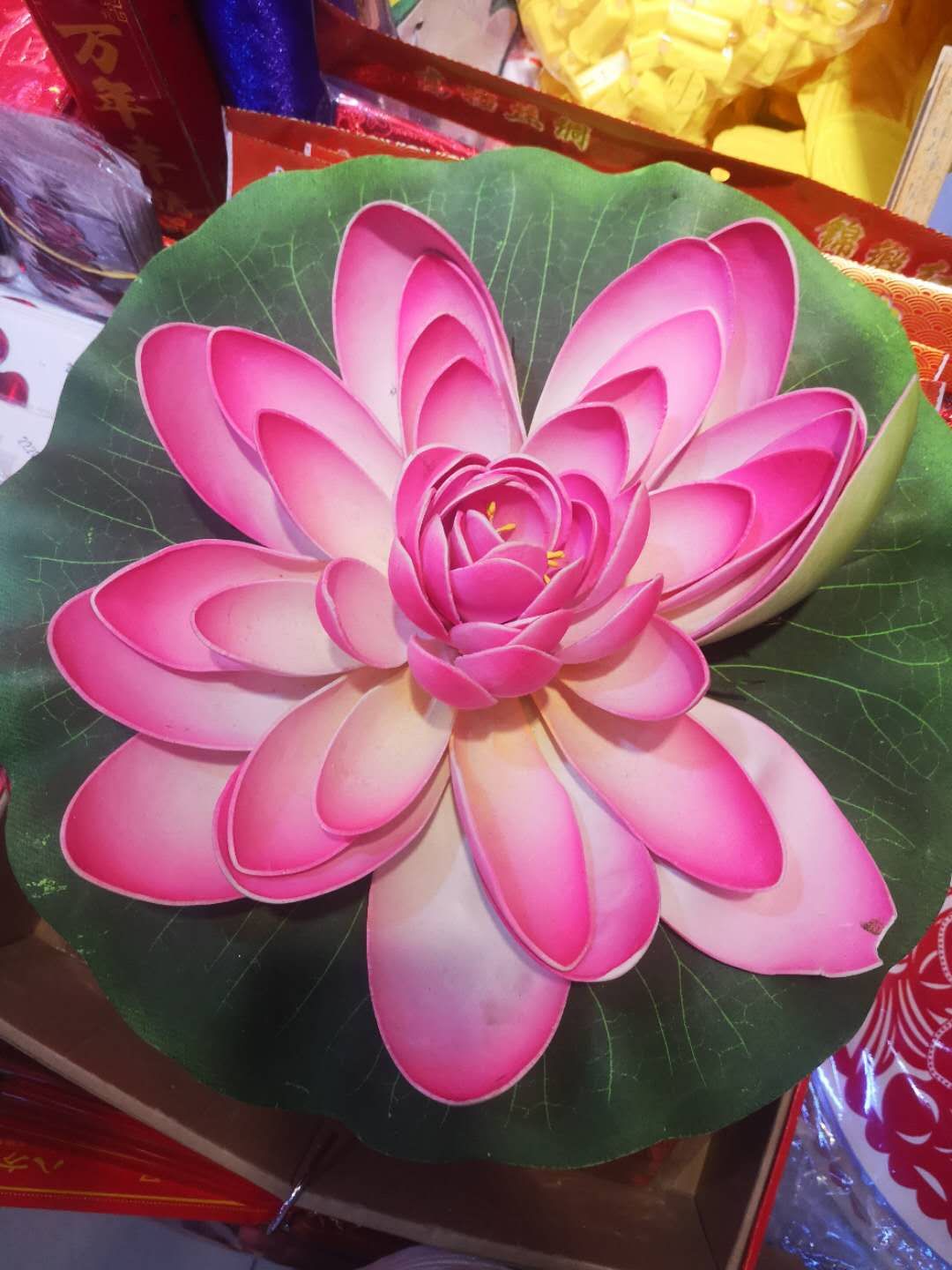 Lotus lanterns, river lanterns, national trend